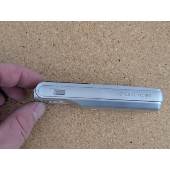 Sony IC Digital Voice Recorder ICD-BX800 2GB - Tested Works - Picture 7 of 9